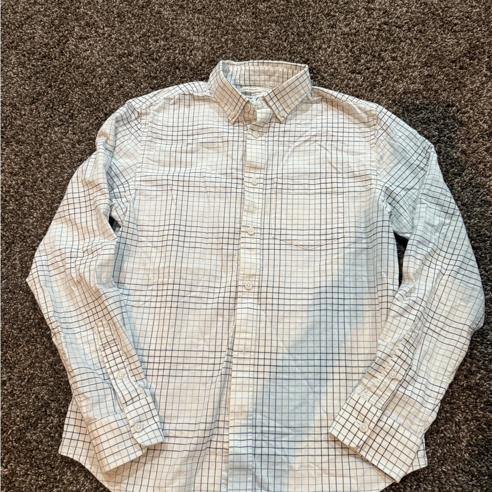 Old Navy Men's White and Navy Grid Shirt